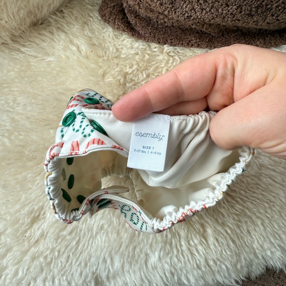 Esembly Cloth Diaper Cover - Picture 2 of 3
